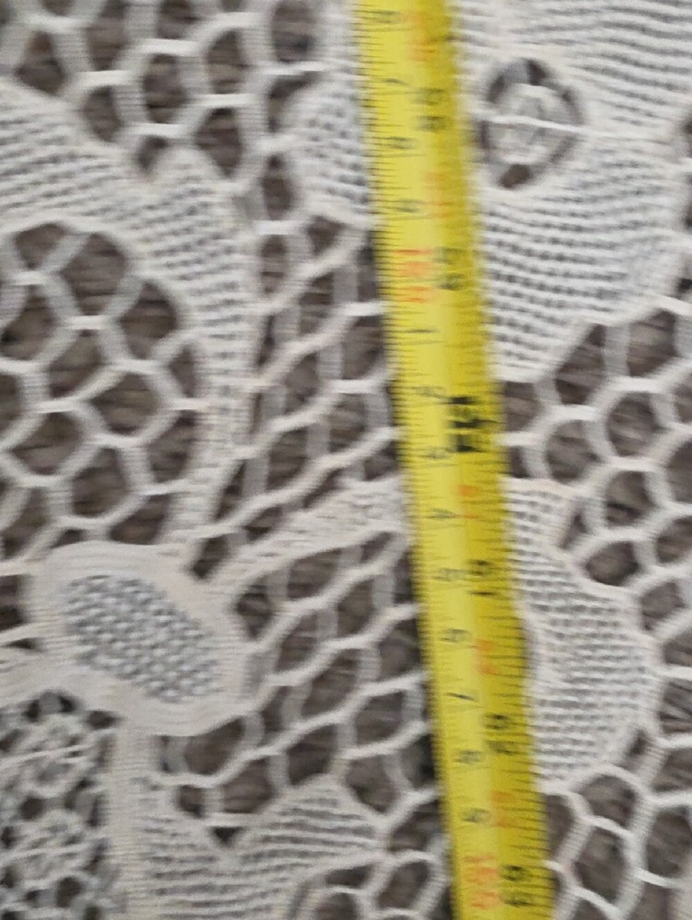 Handmade Cut And Lace Cream Banquet Tablecloth with Lace Insets - 138 x 65 - Picture 6 of 7
